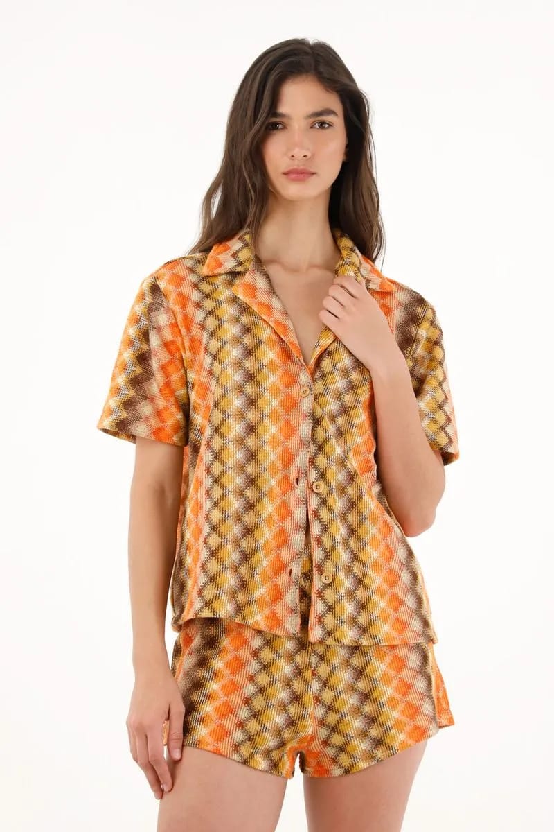 CAMISAS TIPO BOWLING AMARILLA/MOSTAZA